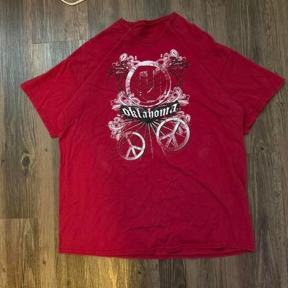 Oklahoma Sooners T Shirt Mens Red Graphic Tee Peace Sign College University